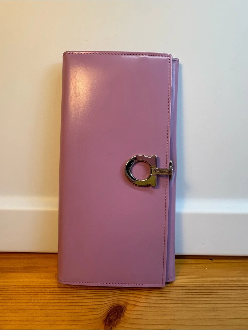 FERRAGAMO VINTAGE Y2K Pink/Lavender Leather Long Wallet with Signature clasp
